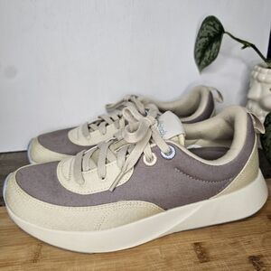 Allbirds Courier women's sneakers Sz 9 EUC. no faults